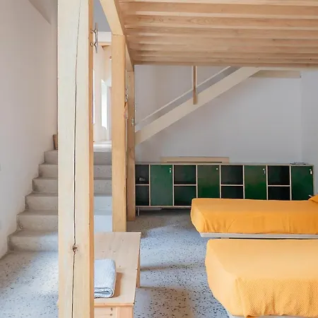 Alloggio per agriturismo La Derta