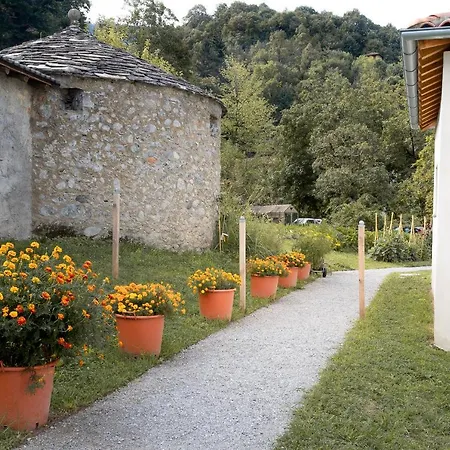 Alloggio per agriturismo La Derta *